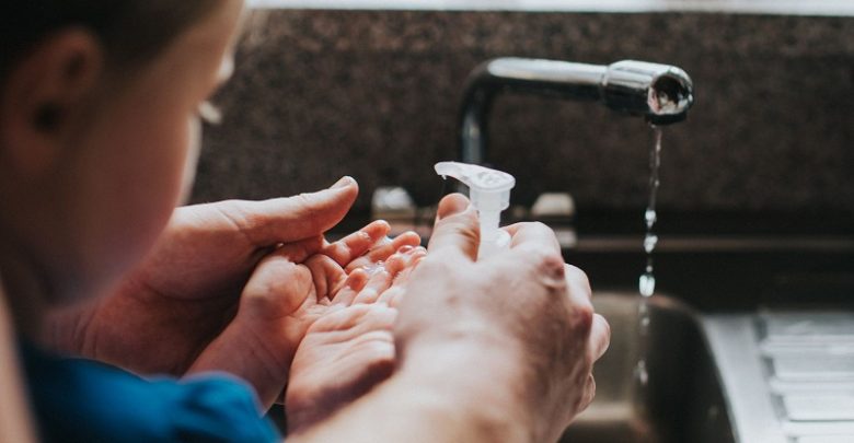 مراقبت از پوست در مقابل مواد ضدعفونی کننده