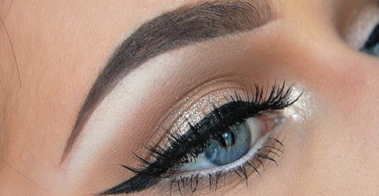 خط چشم کشیدن